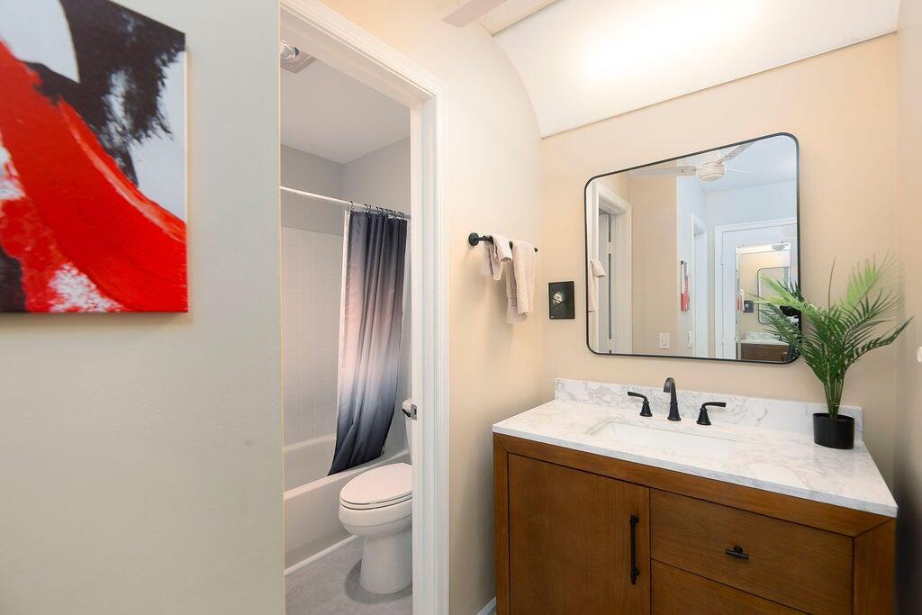 Building Photo - 4600 Wildwood Tree Ln