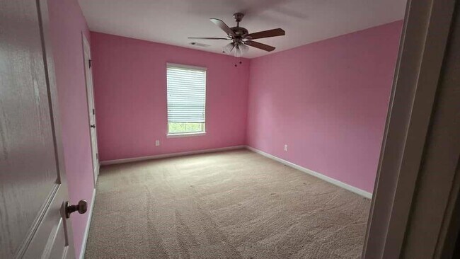 Building Photo - 6860 Rocking Horse Ln