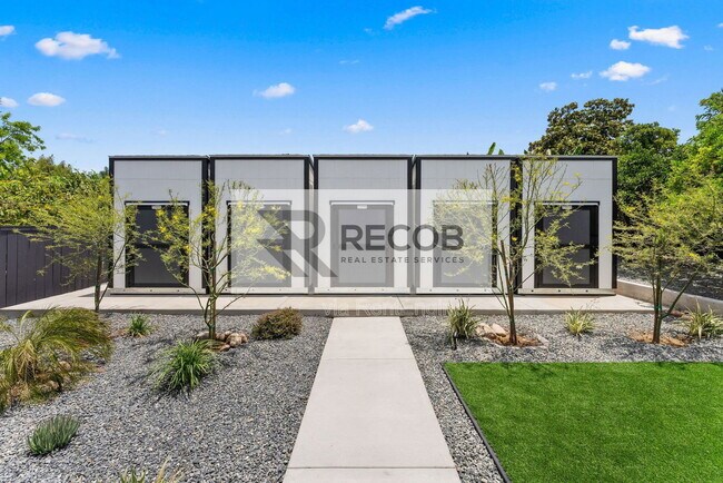 Building Photo - 5252 Adams Ave