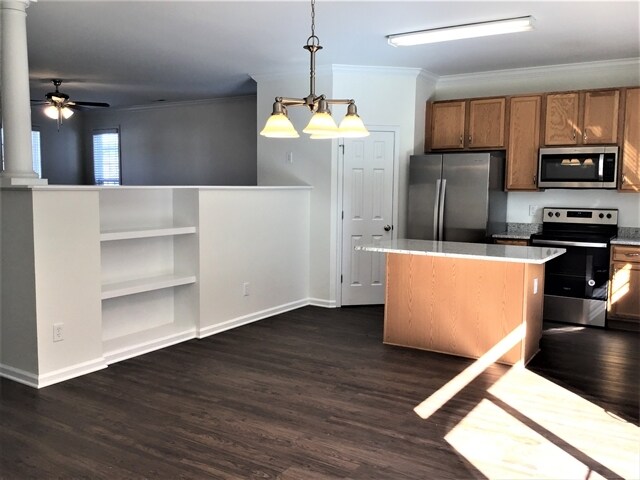 Building Photo - 145 Plott Hound Dr