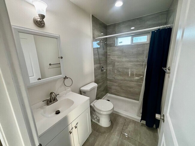 Building Photo - Newly Constructed 3 bed 3 bath ADU Located in City Heights