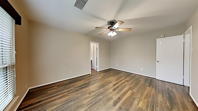 Building Photo - 6330 Diamond Rock Dr