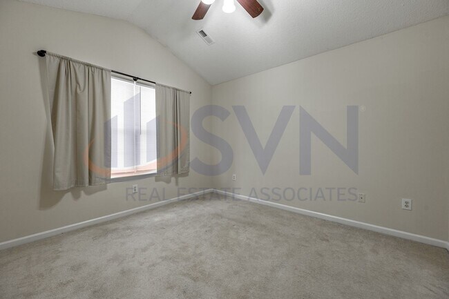 Building Photo - 5015 Silhouette Dr