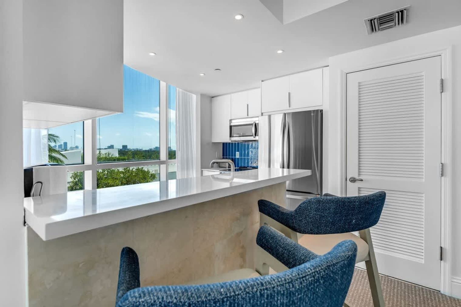 Building Photo - 4401 Collins Ave