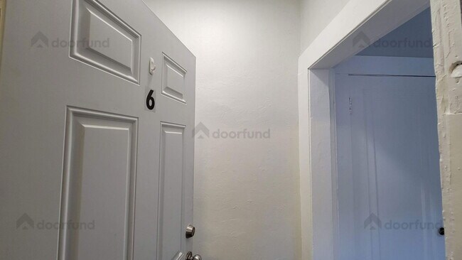 Building Photo - 3A  Clement St