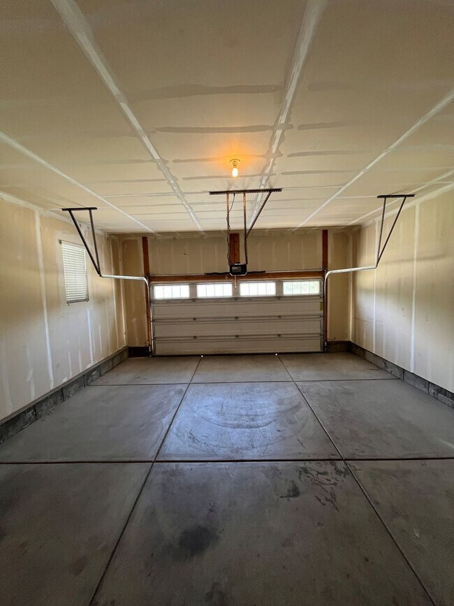 Building Photo - 2297 W 670 S