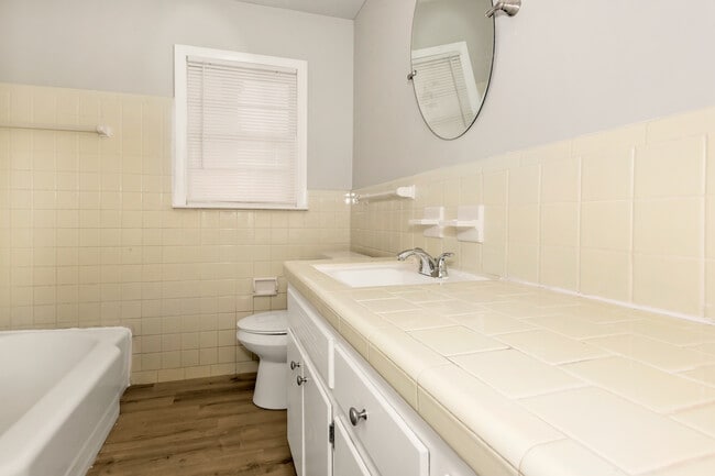 Building Photo - 4318 Balwin Dr SW