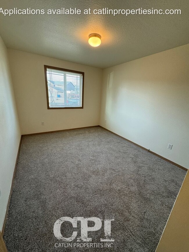 Building Photo - Lexington Area - Holiday Special - 1/2 OFF First Month's Rent!!