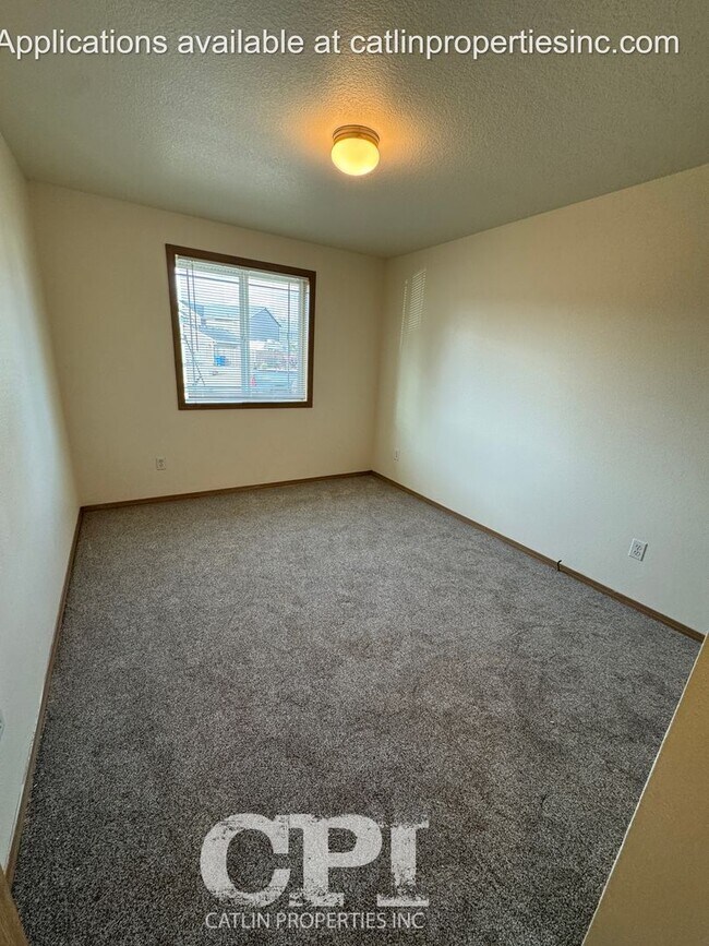 Building Photo - Lexington Area - Holiday Special - 1/2 OFF...