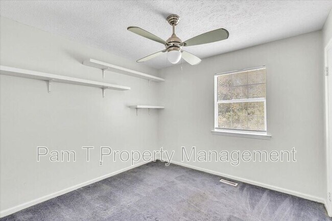 Building Photo - 4 Gunpowder Ct