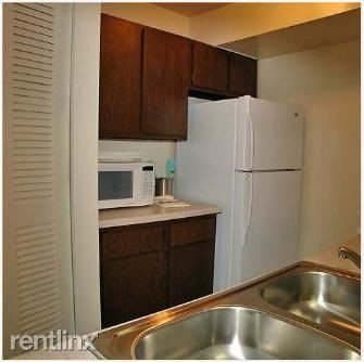 Building Photo - 2 br, 1 bath Apartment - 226 Taft Court