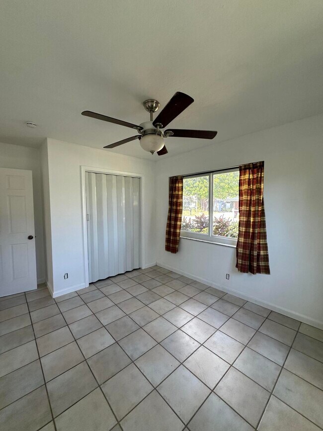 Building Photo - 2030 Bonnie St