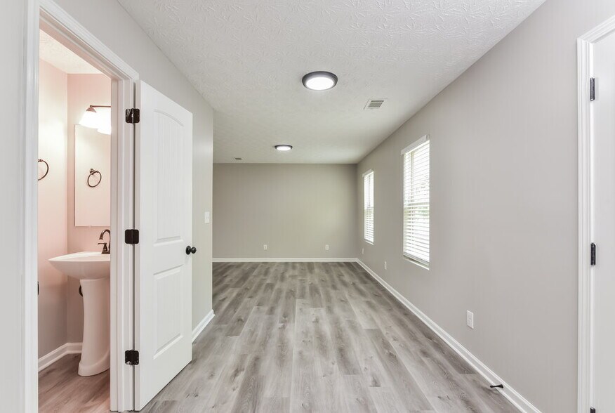 Building Photo - 4958 Summersun Dr