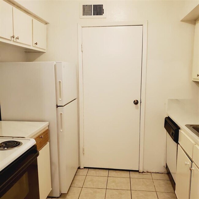 Building Photo - 12511 Ashford Meadow Dr