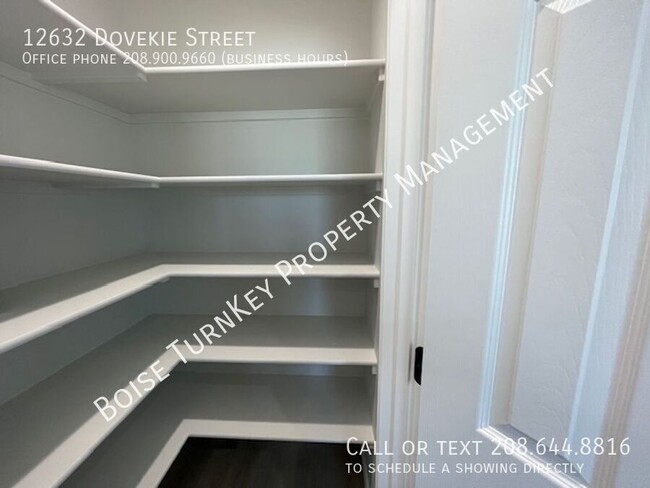 Building Photo - 12632 Dovekie St