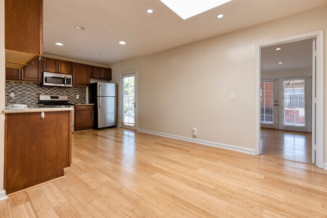 Building Photo - 3351 Cheyenne Ave