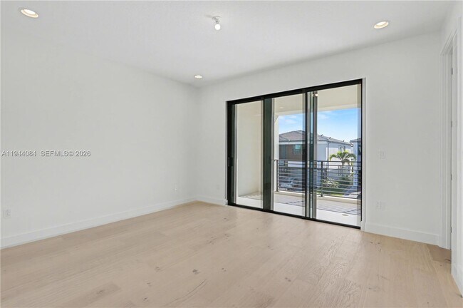 Building Photo - 8525 Crystal Downs Ave