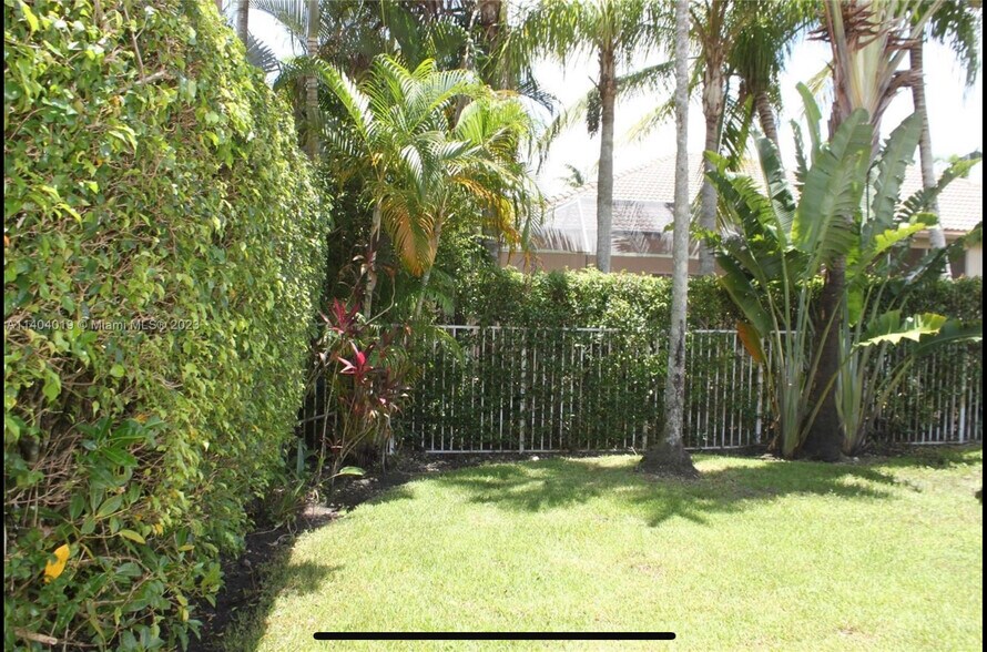 Building Photo - 1342 Crossbill Court