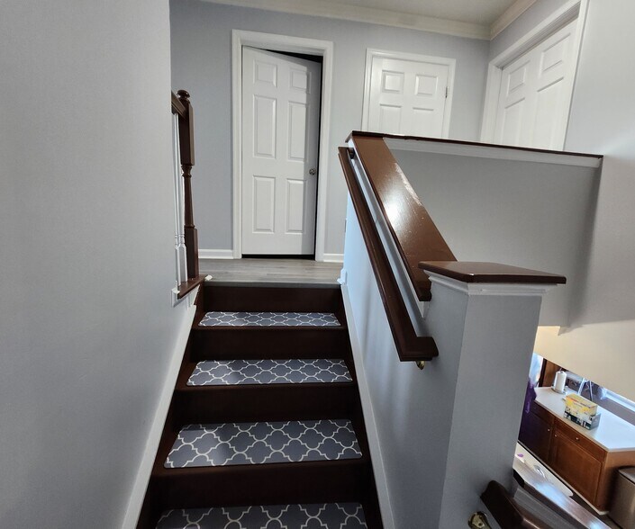 Building Photo - 2068 Lockwood Dr
