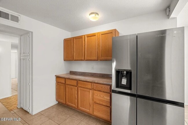 Building Photo - 10182 Bon Aire Dr