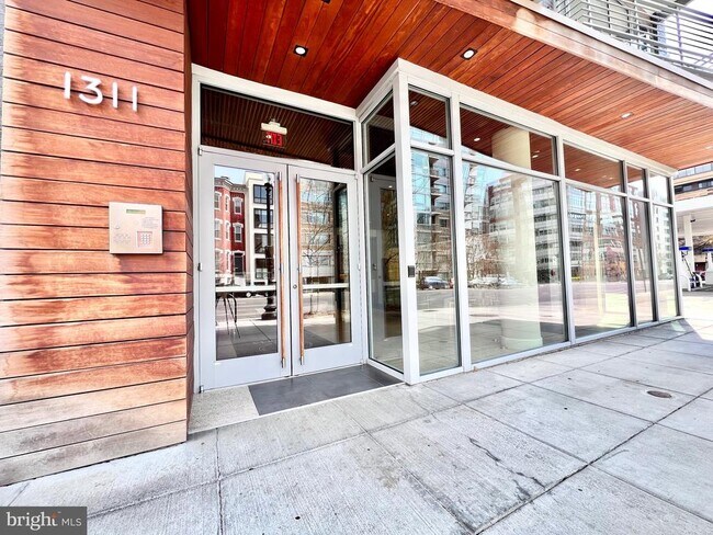 Building Photo - 1311 13th St NW