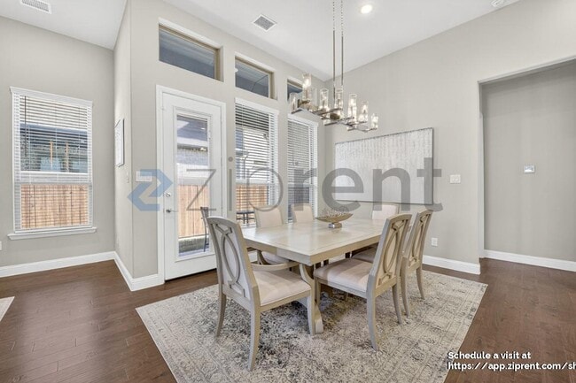 Building Photo - 7313 Zachery Dr