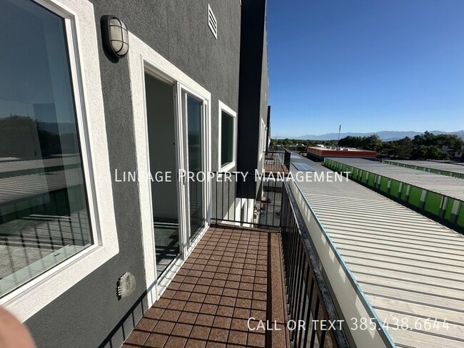 Building Photo - 3559 S Lydia Ann Ln