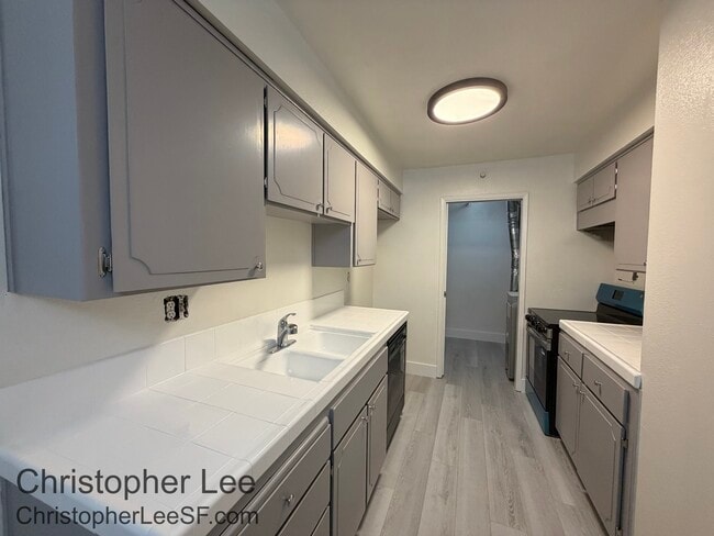 Building Photo - 3839 Radburn Dr