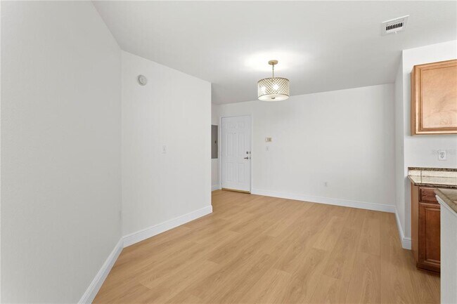 Building Photo - 700 S Harbour Island Blvd