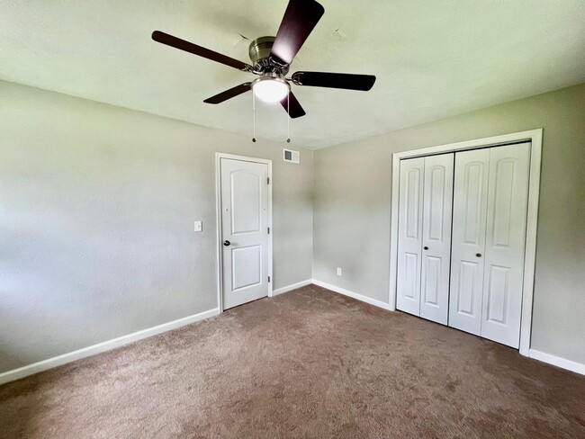 Building Photo - Charming 4 Bedroom home in Norfolk