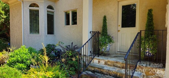 Building Photo - 5523 Challis View Ln