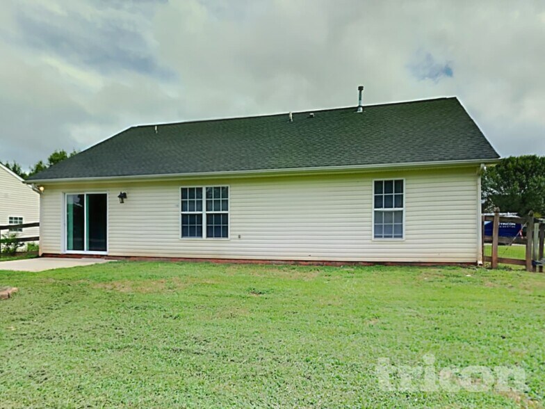 Building Photo - 3015 Trellis Ln