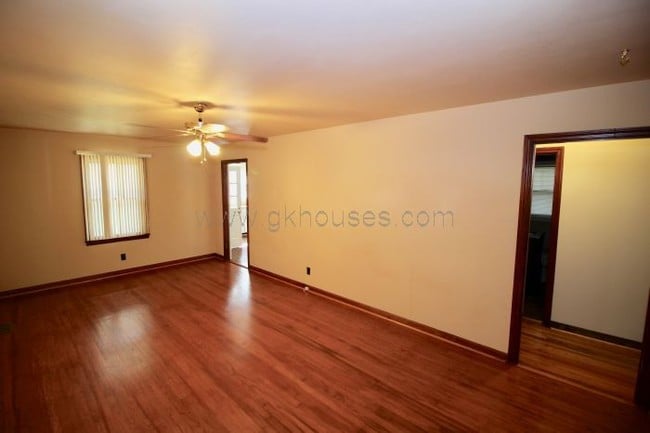 Building Photo - 1434 Ely Rd
