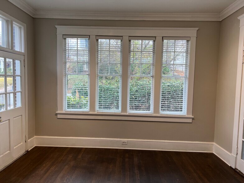 Building Photo - 1170 Monroe Dr NE