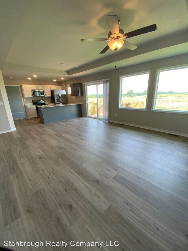 Building Photo - 3 br, 2 bath House - 921 Knoll Drive