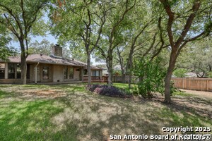 Building Photo - 1518 Vista Del Monte
