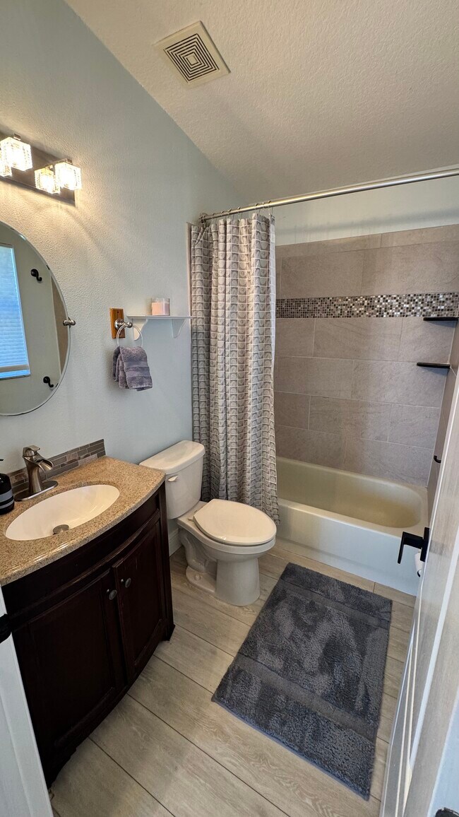 Building Photo - 480 Bridle Path Way