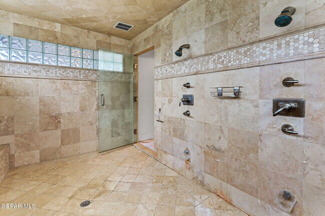 Building Photo - 6528 Calle Placido Dr
