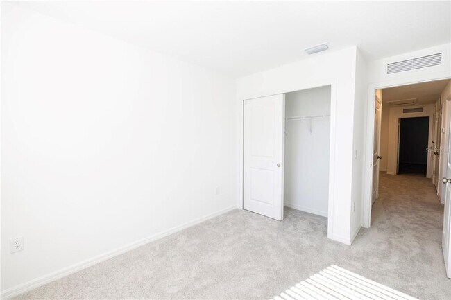 Building Photo - 7609 WATERSCAPE Dr