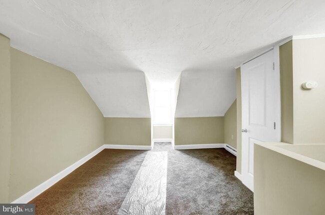 Building Photo - Coming Soon - Cozy 4 Bedroom, 1 Bath Home ...
