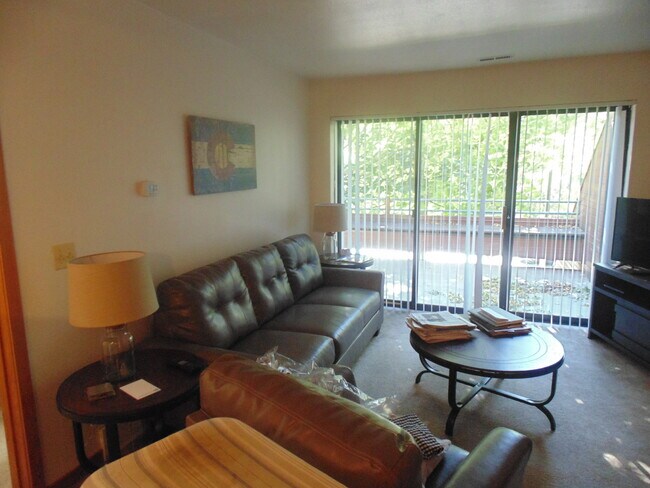 Building Photo - All Inclusive Fully Furnished 2 bed 2 bath in Heart of Downtown Boulder 90 day lease or longer