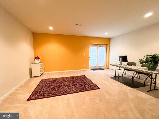 Building Photo - 25008 Owl Creek Dr