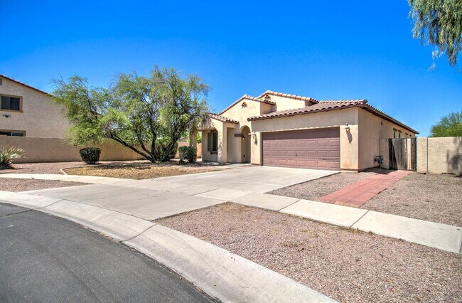 Building Photo - 4836 S Summit Ct