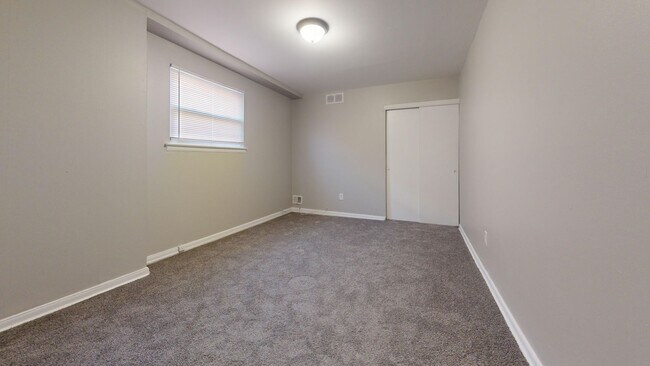 Building Photo - 2037 Beyer Ave