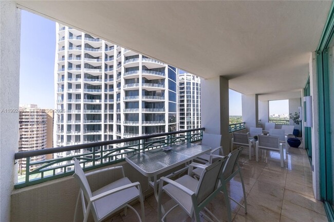 Building Photo - 3400 SW 27th Ave