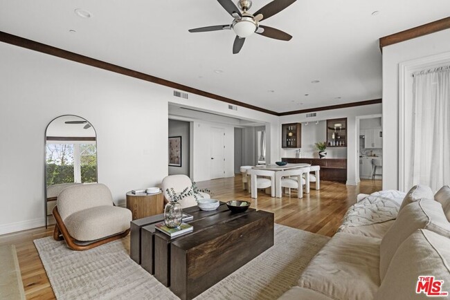 Building Photo - 6241 Crescent Park W