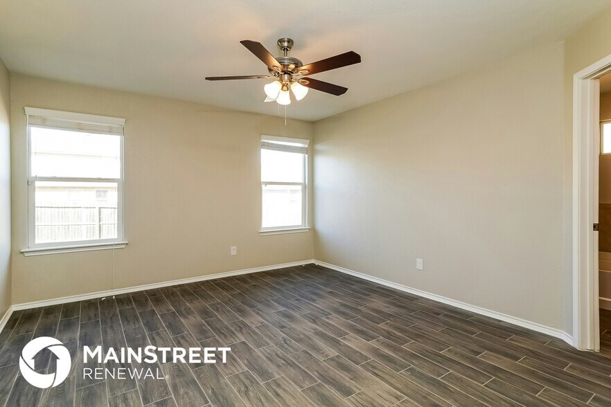 Building Photo - 1723 Aspen Silver