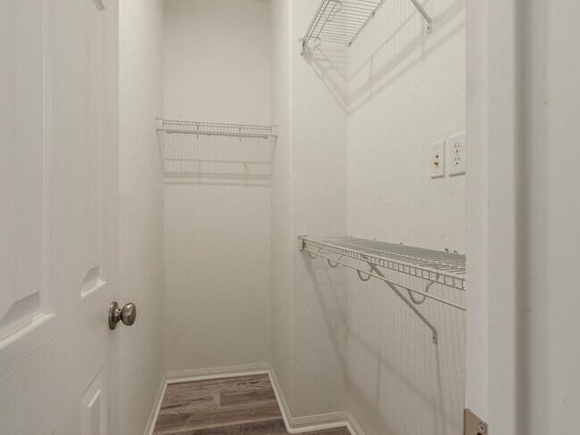 Building Photo - 47 W Lasting Spring Cir