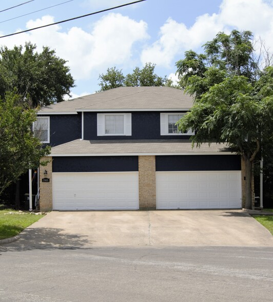 Front of House - 947 Sagewood Trail