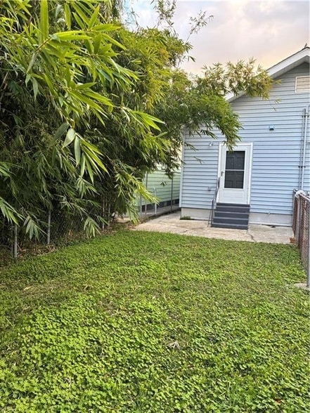 Building Photo - 2507 Jonquil St